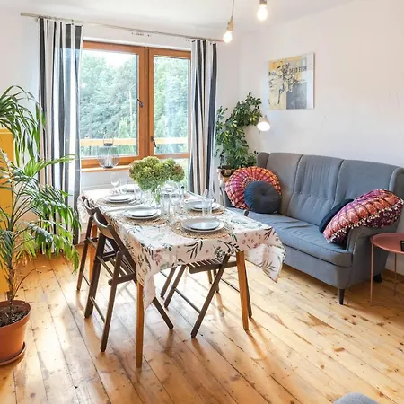 Apartament Latynoskii Nad Wisla Z Ogrodem アパート *