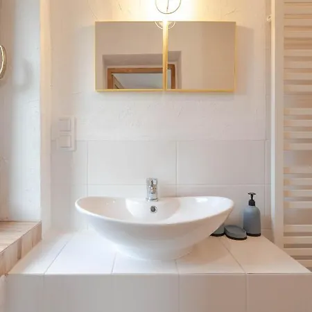 Apartament Latynoskii Nad Wisla Z Ogrodem アパート *